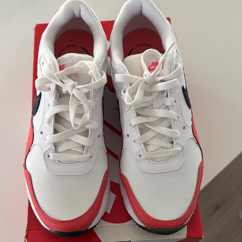 Nike Air Max SC Women’s Shoes - Picture 2 of 3